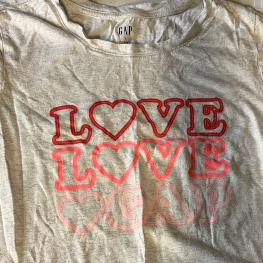 GAP “Love” Favorite Tee | EUC | Sz S - Picture 2 of 3